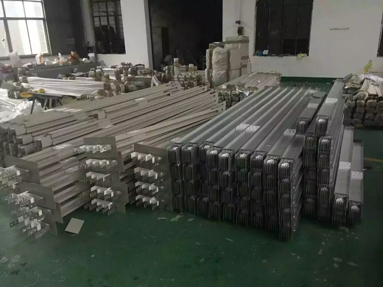 <b>密集型母線槽發(fā)貨 (5</b>